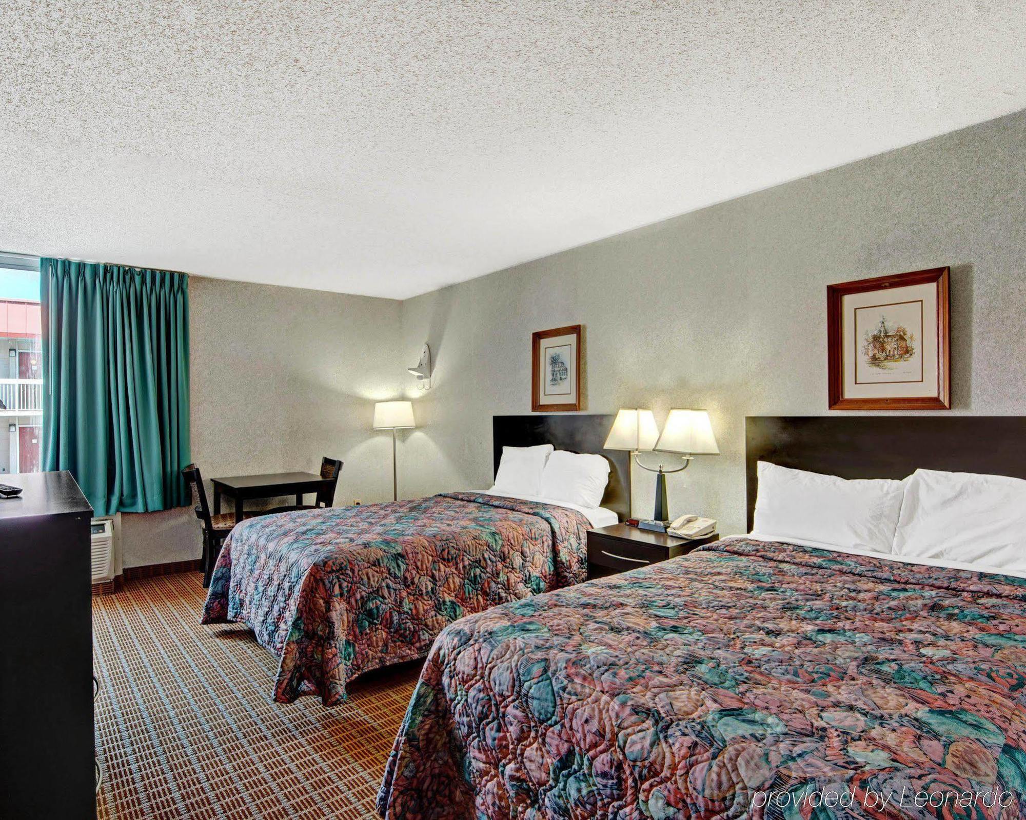 Days Inn By Wyndham Харрисонберг Экстерьер фото